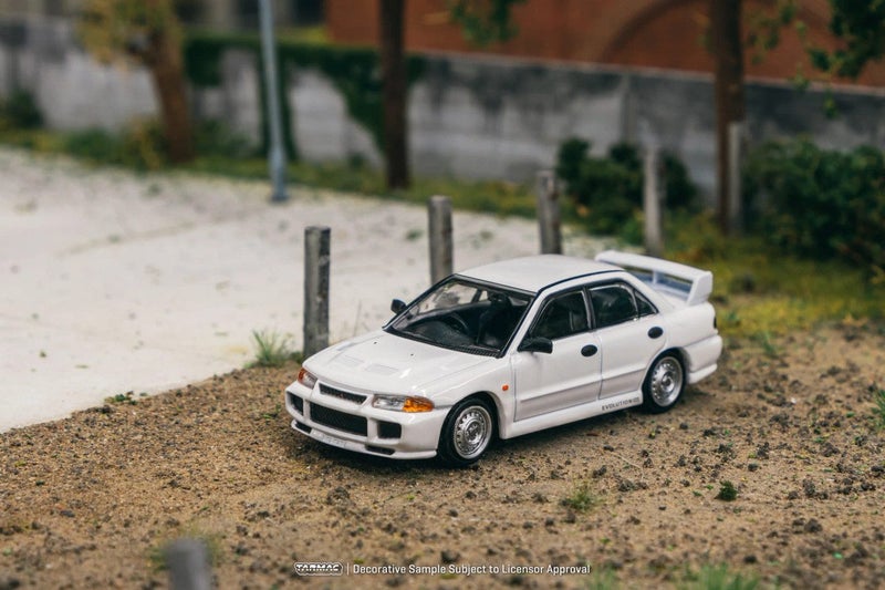Tarmac Works GLOBAL64 1/64 Mitsubishi Lancer RS Evolution III White - Lamley ... Carousel 1