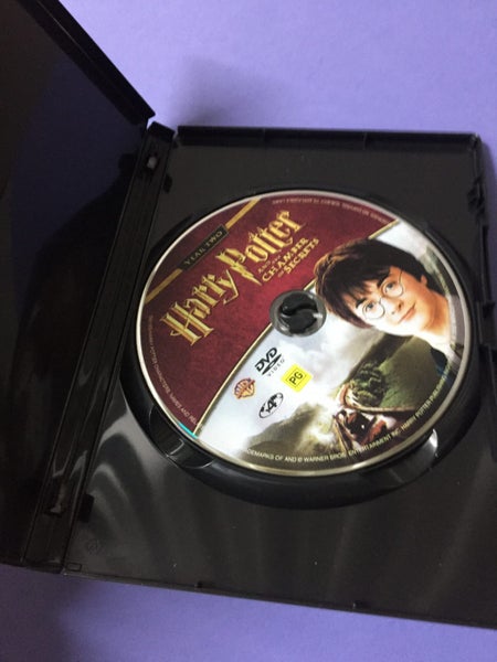 Harry Potter and the Chamber of Secrets (One Disc Edition) Carousel 3