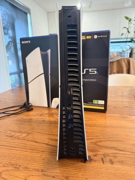 PlayStation 5 Digital (PS5 Digital Edition 1TB) Carousel 2