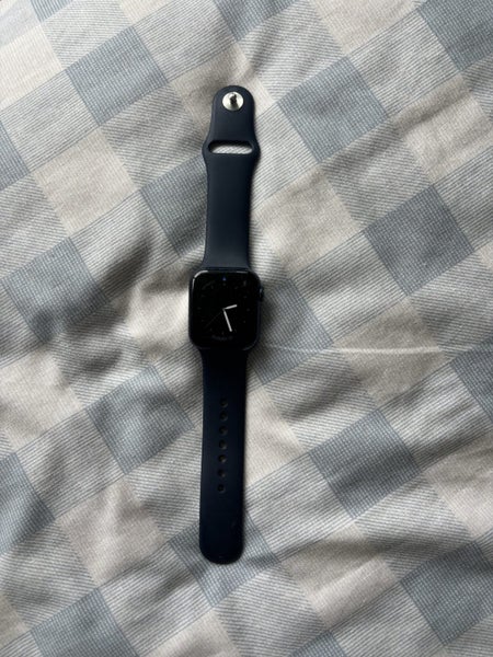 Apple Watch Series 6 40mm Carousel 1