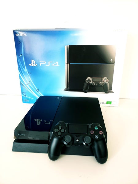 PS4 Console Boxed / CUH-1001A Carousel 1