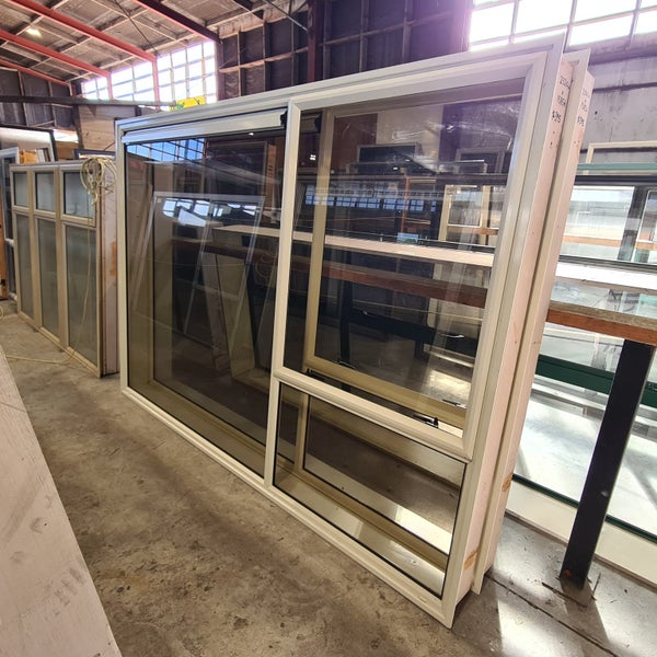 Recycled Single Glazed Aluminium Window 2320 x 1585 #4790 Carousel 1