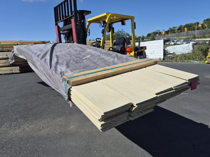 PINE REBATED SPLAY CUT BOARDS - 188 x 18mm - FJ PP H3.1 - 244m - TS10113 Carousel 1