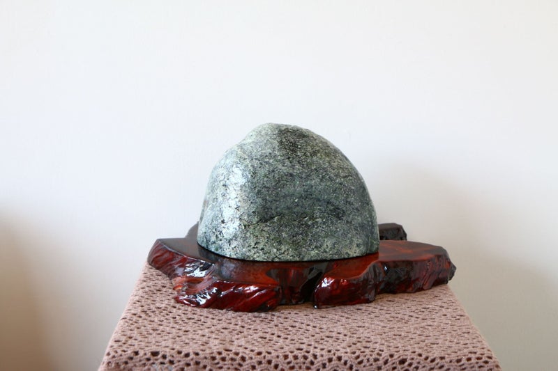 New Zealand greenstone touchstone pounamu carving stone home deco unique gift Carousel 2