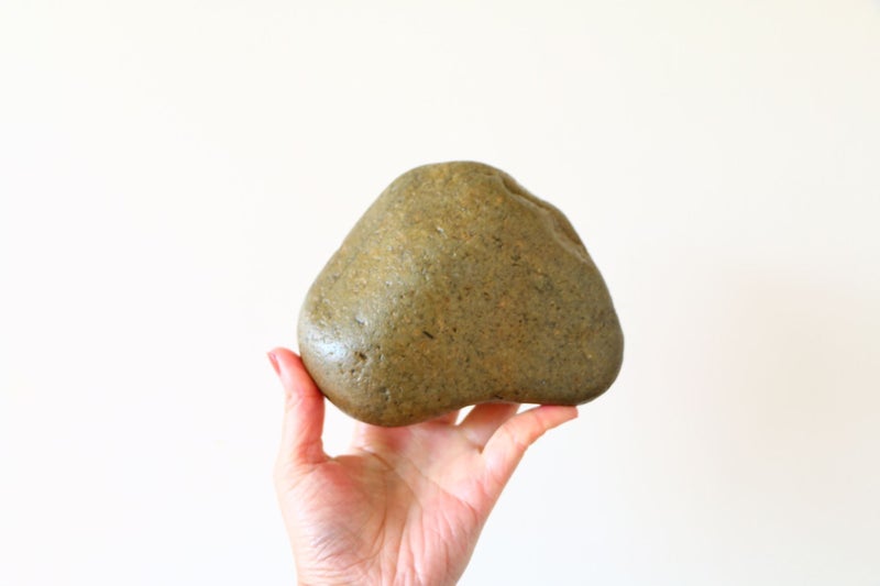 New Zealand greenstone viewing touchstone pounamu carving stone unique gift Carousel 1