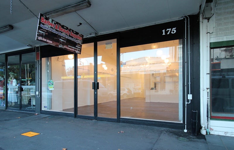 Image 1 of 7