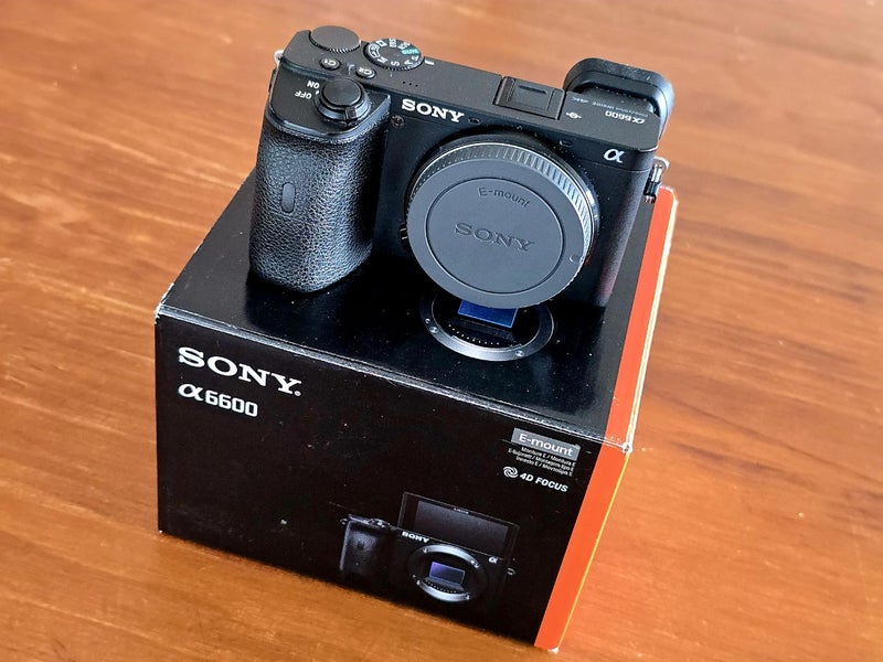 Sony A6600 plus wireless mic Carousel 1