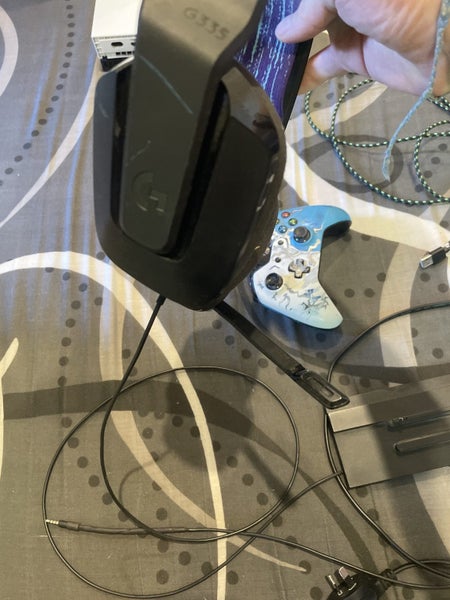 Xbox one X (1TB) + add ons Carousel 9