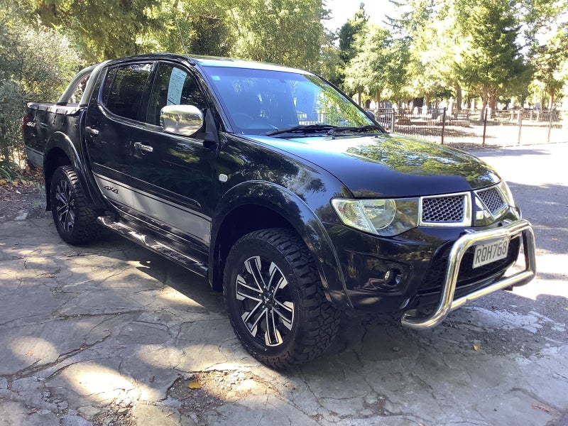 2012 Mitsubishi Triton D/CAB GLS 4WD