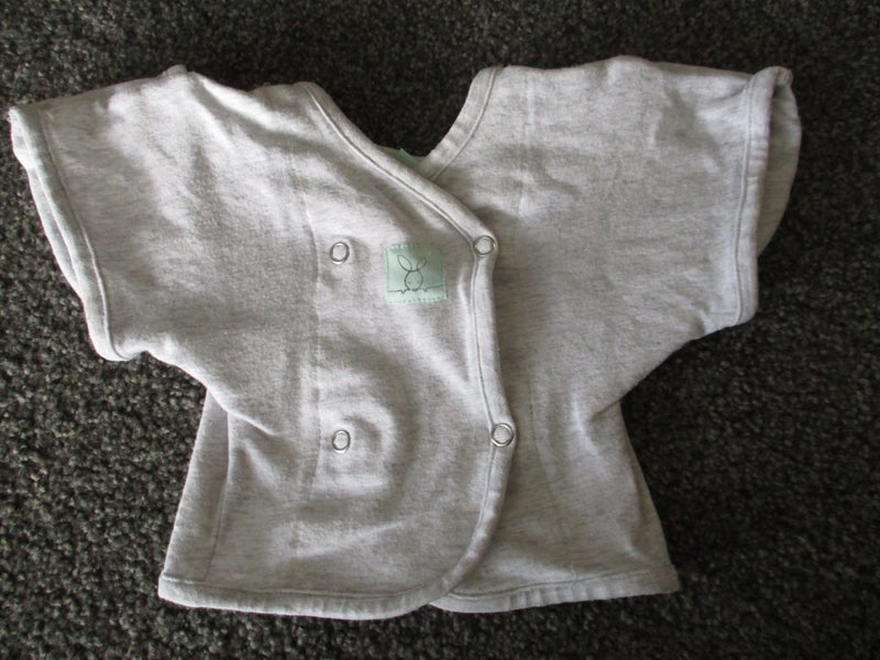 ErgoPouch butterfly cardi size 000-00 Carousel 2
