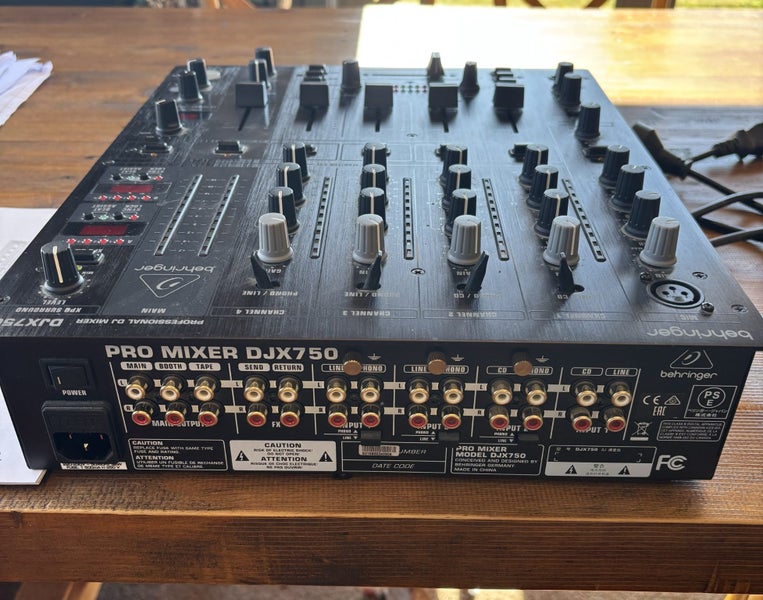 Behringer mixer Carousel 2