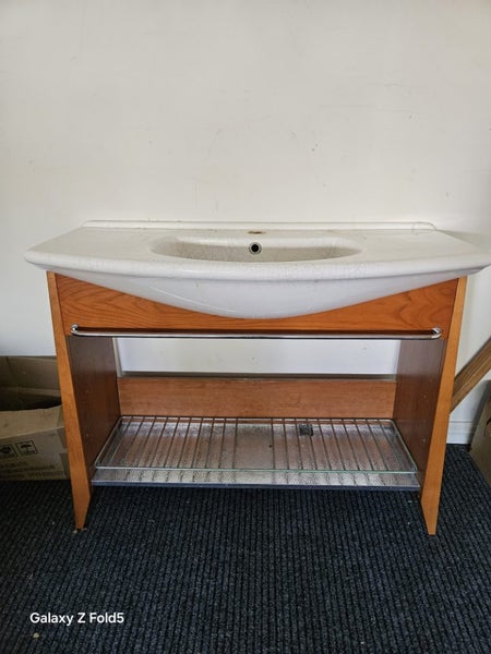 Bathroom Vanity Unit | Ceramic Basin | 80cm Mirror with Light | Pick Up Carousel 1