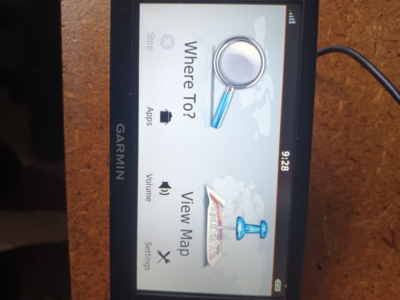 Garmin Auto GPS unit Carousel 1