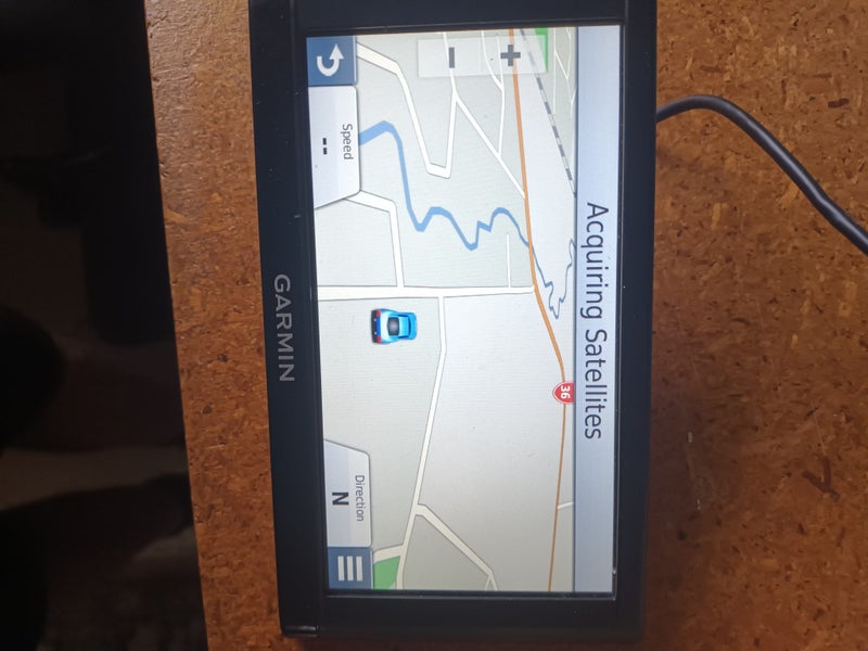 Garmin Auto GPS unit Carousel 2