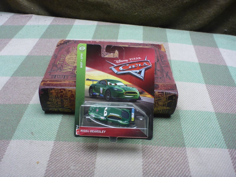Unopened Mattel Disney Cars Movie Diecast Toy Car Nigel Gearsley Die Cast Toy Carousel 1