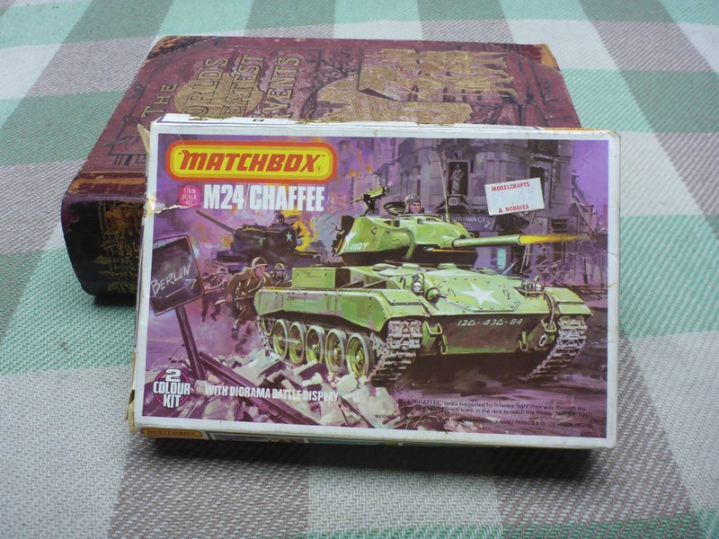 Boxed Vintage 1/76 Matchbox Scale Model Kit M24 Chaffee Military Tank Model Carousel 1