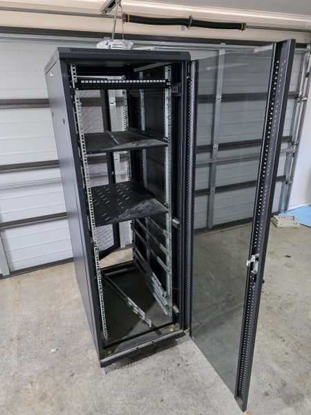 Dynamix 42RU Full Depth Server Rack Carousel 2