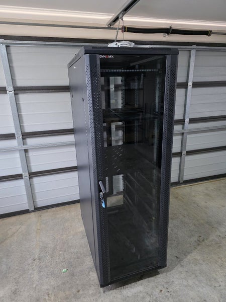 Dynamix 42RU Full Depth Server Rack Carousel 1