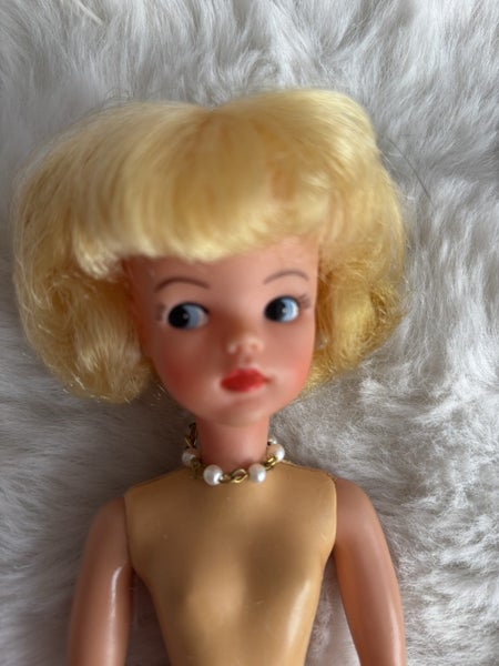 Vintage Sindy Doll Carousel 2