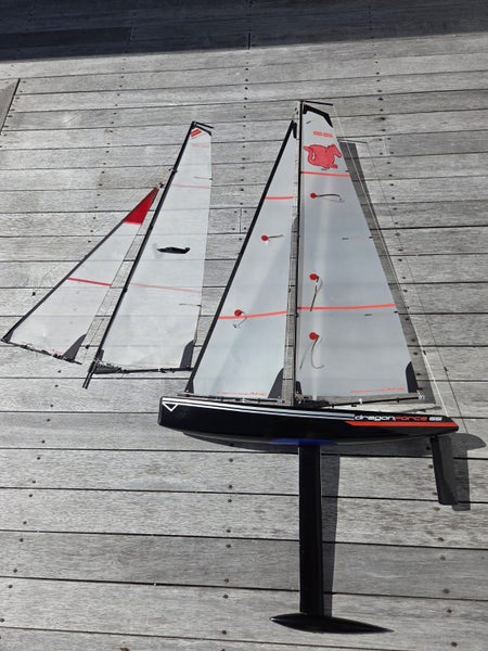 Joysway DF65 Radio contol Yacht Carousel 2