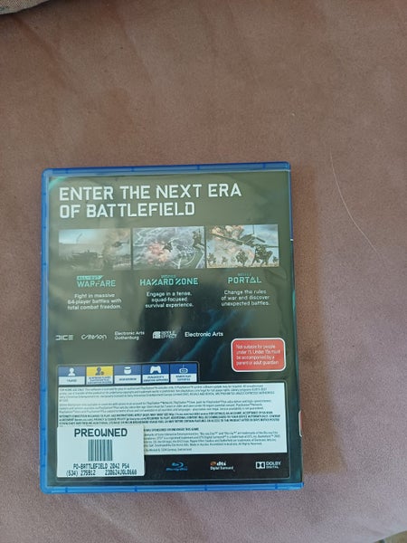 SONY Playstation 4 Console and 1 game Carousel 4