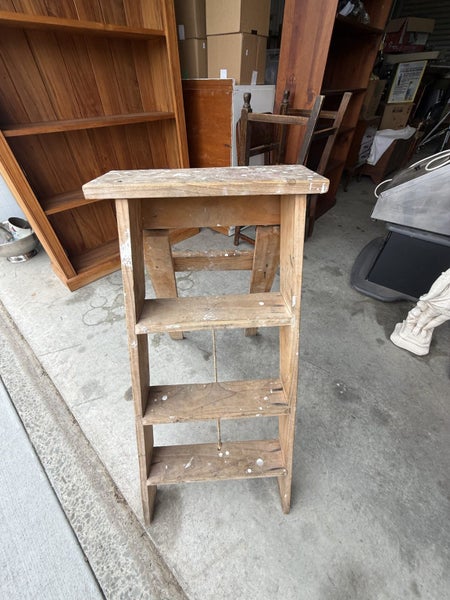 Vintage Wooden Ladder Carousel 1