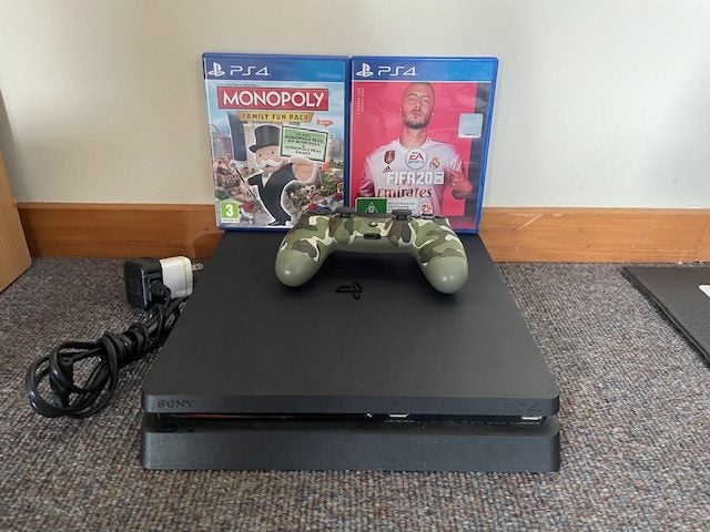 Play Station 4 Carousel 1