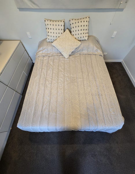 Tempur Adjustable Electric Bed – Queen – Complete System – Fully Working