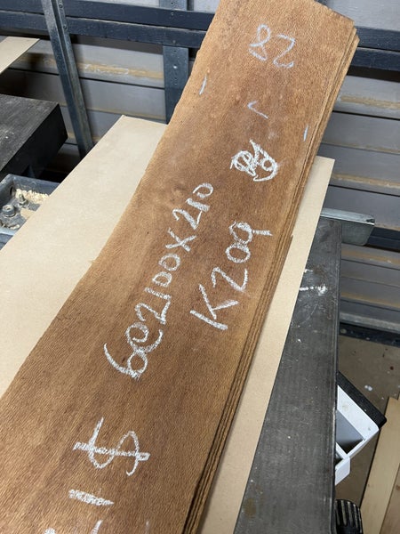 v209 Rewarewa wood Veneer 2100/210/0.6mm Carousel 3