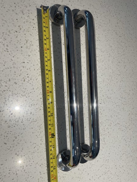 Hand rails Carousel 1