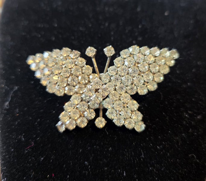 Vintage diamante butterfly brooch Carousel 2