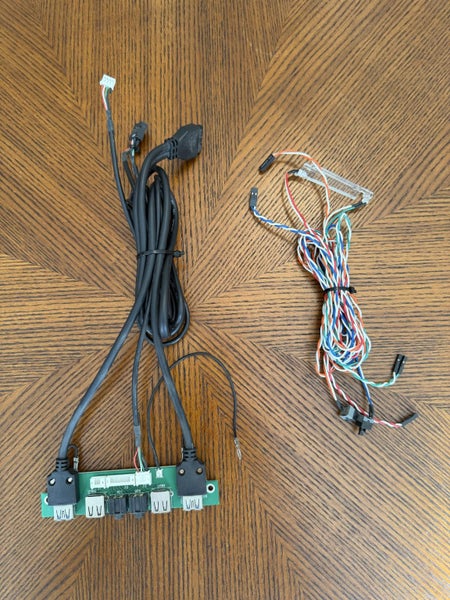 USB/audio I/O board with cables ($1 Reserve) Carousel 1