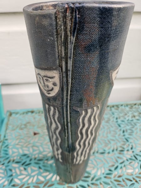 POTTERY VASE BY RENOWNED ARTIST JOAN BRUNEAU Carousel 6