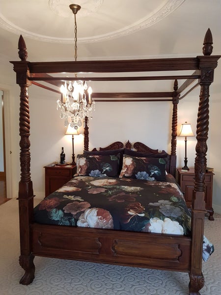 Queen Duvet Cover Set Carousel 1