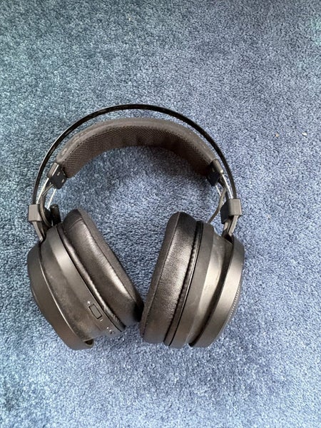 Razer Nari Wireless headset Carousel 2