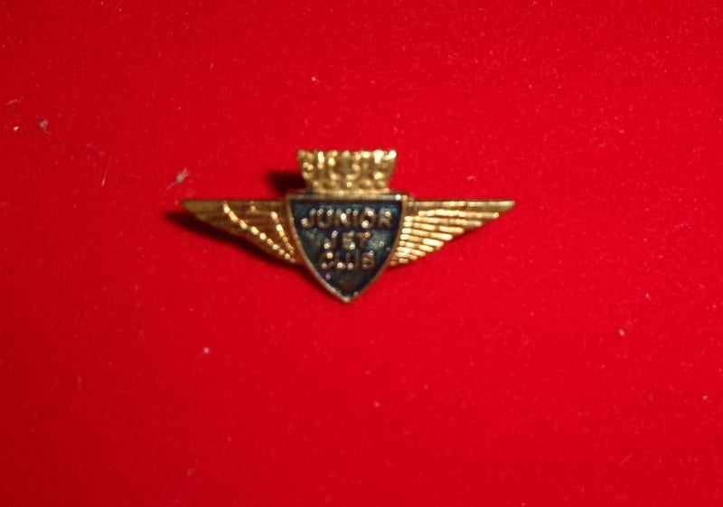 Junior Jet Club Badge - Early BOAC Carousel 1