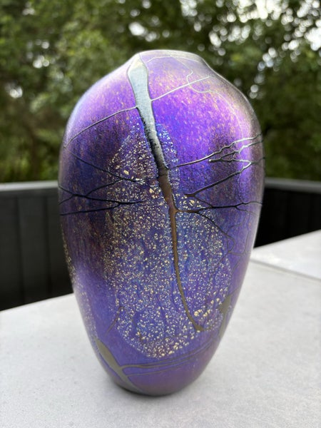 GARRY NASH STUDIO ART GLASS VASE