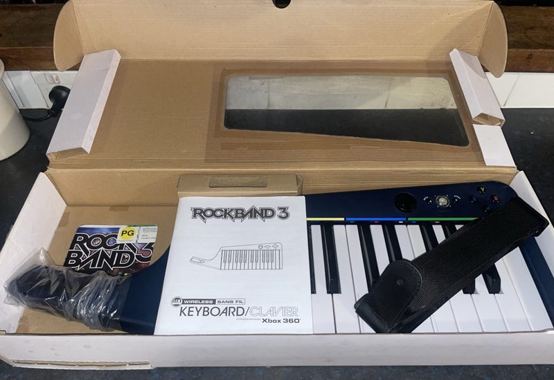 RARE Rock Band 3 Wireless Keyboard/ Clavier Carousel 1