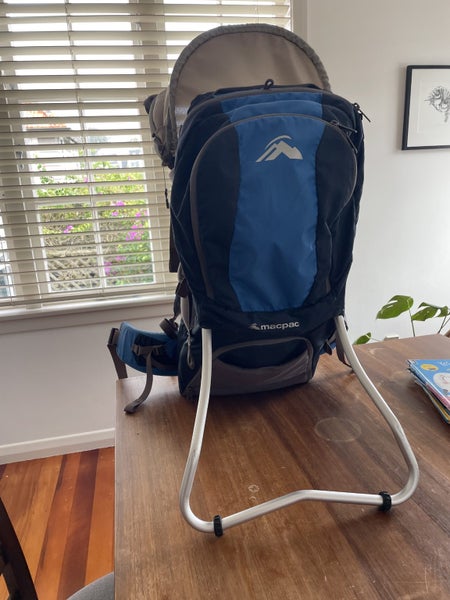 Macpac child carrier Carousel 1