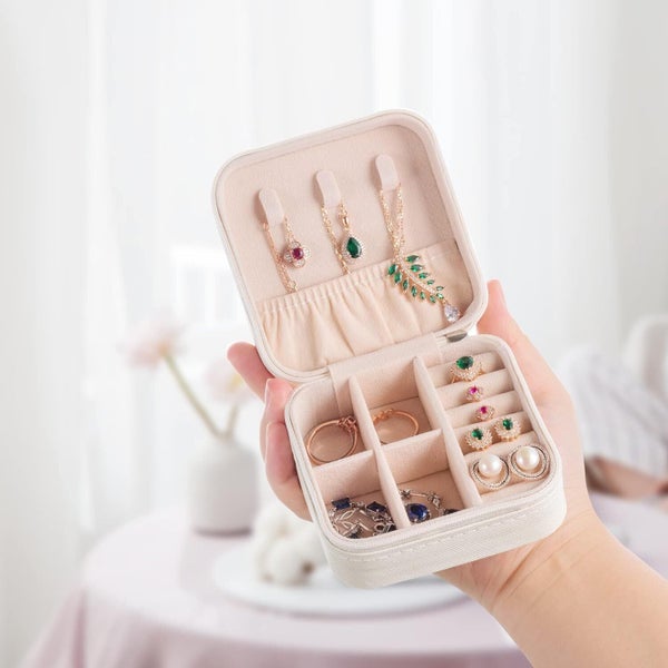 Small Faux Leather Travel Jewelry Box Organizer Display Storage Case for Ring Carousel 7