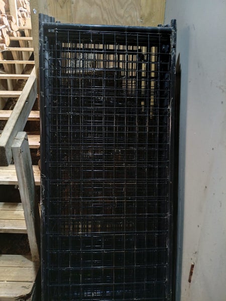 Strong metal, relocatable or fixed Catio Carousel 1