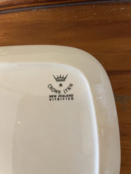 Crown Lynn dish Carousel 3