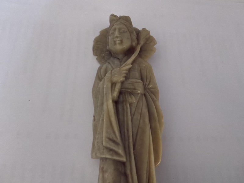 VINTAGE CHINESE SOAPSTONE STATUE REPRESENTING GUANYIN c1910 - 1920 Carousel 2