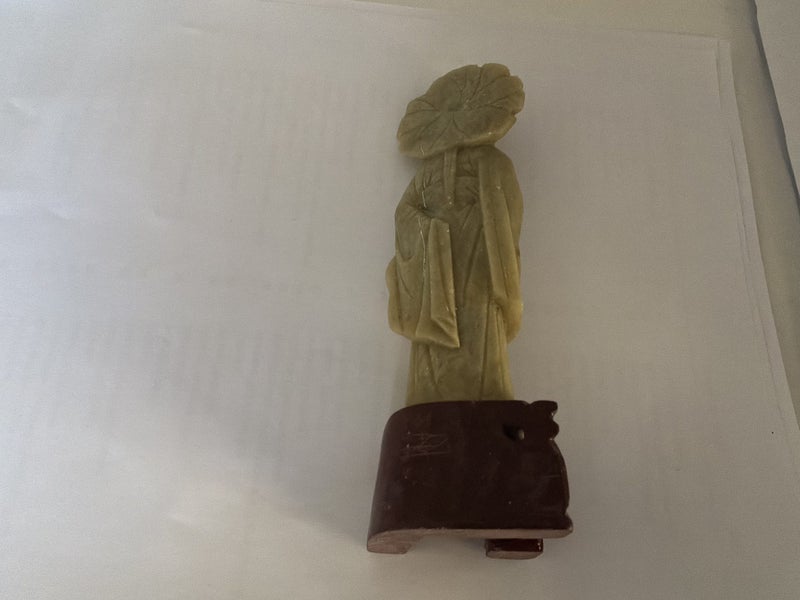 VINTAGE CHINESE SOAPSTONE STATUE REPRESENTING GUANYIN c1910 - 1920 Carousel 8