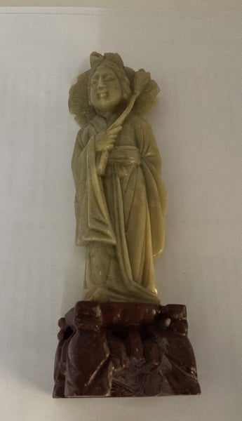 VINTAGE CHINESE SOAPSTONE STATUE REPRESENTING GUANYIN c1910 - 1920 Carousel 1