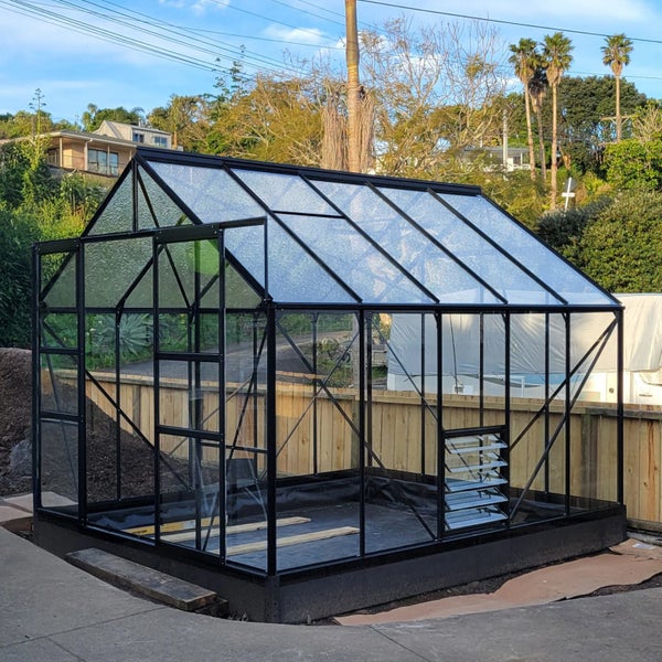 Glasshouse 4mm toughened glass 2570 x 3210 x 2320mm Carousel 1