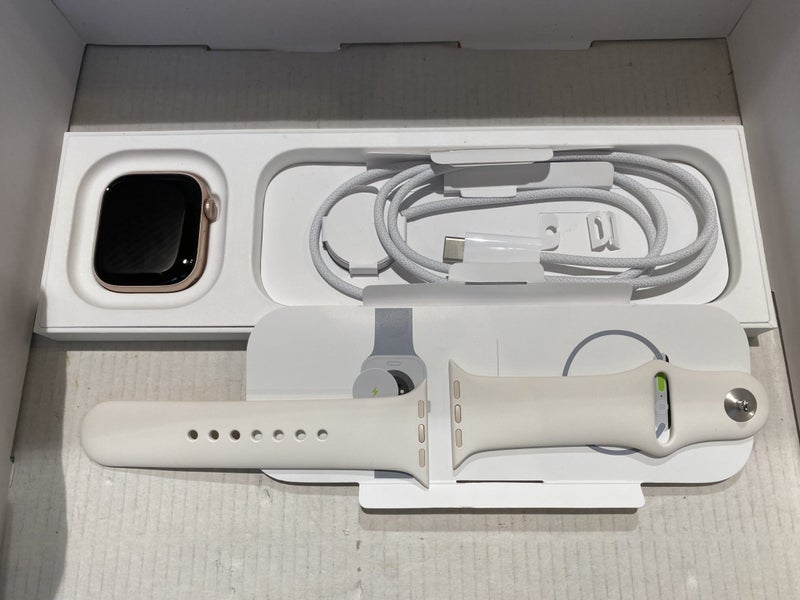 Apple Watch Series 11 42mm RoseGold /Light Blush GPS S Band (S/M) Mint Condition Carousel 1