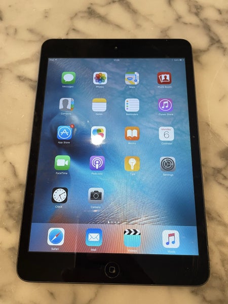 1st Gen iPad Mini 16gb Carousel 1