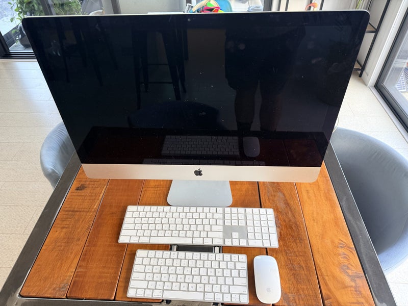 Apple Mac 2019 27 inch Carousel 1