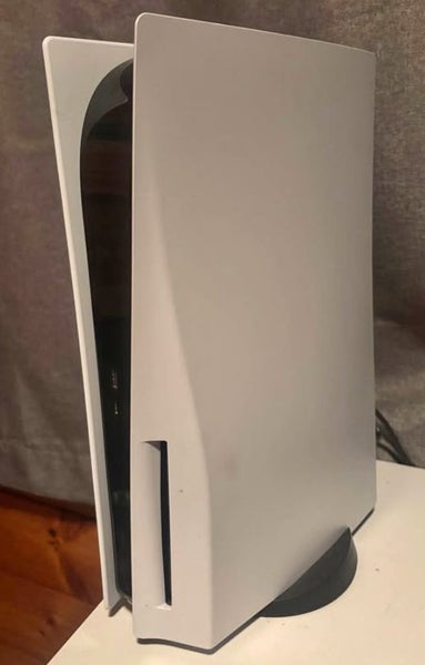 PlayStation 5 Disk Edition - 825GB in Excellent condition Carousel 1